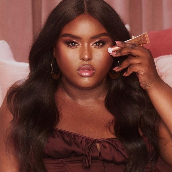 Charlotte Tilbury Beauty Light Wand Easy Highlighter: Pillow Talk, NIB - Picture 4 of 10